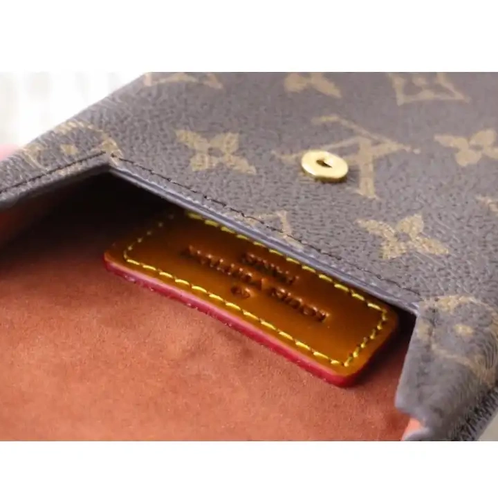 Official Brother Sam LV 19B570175 Bags 0819
